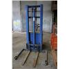 Image 2 : BLUE GIANT ELECTRIC PALLET JACK