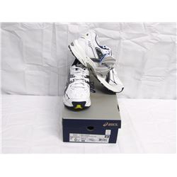 Clothing (1): pair ASICS 9.5 (new, no box)
