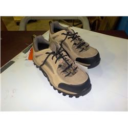 TIMBERLAND PRO SERIES WOMEN’S STEEL TOE WOORK SHOES SIZE: 8W