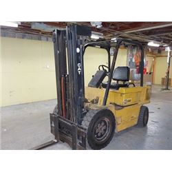 CAT V50 D LPG FORKLIFT PNEUMATIC TIRES, SIDE SHIFT, 3 STAGE