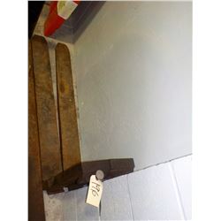 2PC 4' FORKLIFT FORKS