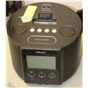 Image 1 : TEAC PERSONAL IPOD ALARM CLOCK STEREO