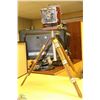 Image 1 : REPRO OLD CAMERA ON STAND