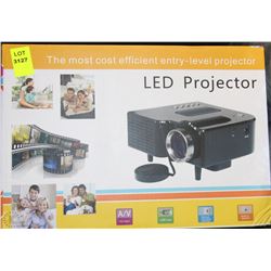 NEW LED PROJECTOR W/USB INPUT, A/V INPUT, BUILT IN