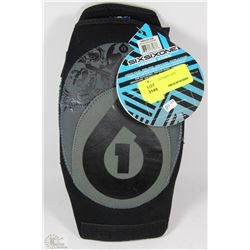 NEW SIXSIXONE VEGGIE KNEE GUARD SIZE MEDIUM