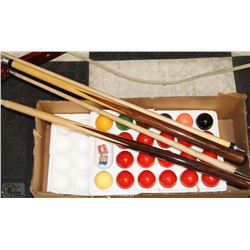 COMPLETE SET OF 22 SNOOKER BALLS + 2 POOL CUES