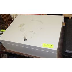 METAL BOX/CABINET WITH KEY