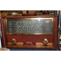 VINTAGE TW 2000 MODEL WORLWIDE 1952 RADIO