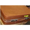 Image 1 : ESTATE BROWN LEATHER SUITCASE W/ 2 KEYS 20"H24"L