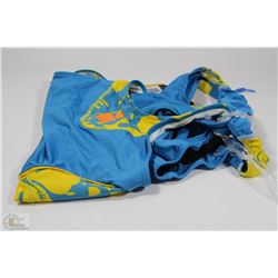 WOMENS IRONMAN SET INCLUDIG EXTREME TRI TOP AND