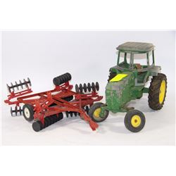 JOHN DEERE DIE CAST TRACTOR