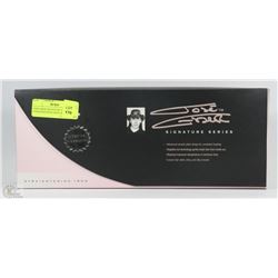 JOSE EBER SIGNATURE SERIES STRAIGHTENING IRON WITH