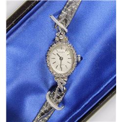 VINTAGE GRUEN QUARTZ LADIES WATCH NEEDS BATTERY