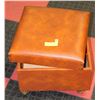 Image 1 : LEATHER AND WOOD CUBE STORAGE OTTOMAN/FOOTSTOOL