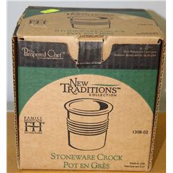 PAMPERED CHEF STONEWARE CROCK POT NEW