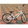 Image 1 : HUFFY LADIES 6 SPEED CRUISER BIKE