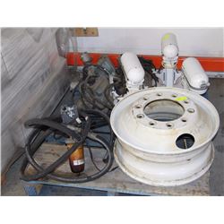 PALLET WITH 8 BOLT TRACTOR RIM WITH 3