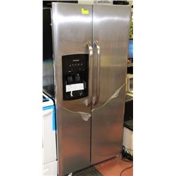 NEW FRIGIDAIRE 25.6CU FT STAINLESS STEEL SIDE X