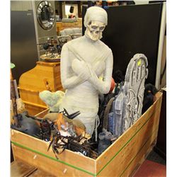 LARGE BOX OF YARD HALLOWEEN STAGING