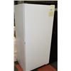 Image 1 : UPRIGHT FRIDGIDAIRE FREEZER 70" X 32"W 28.75"