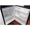 Image 3 : WHIRLPOOL 22CU FRIDGE 65.25" H X 33" W