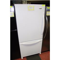 WHIRLPOOL GOLD 18CU FRIDGE W/ BOTTOM FREEZER