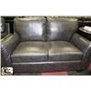 Image 2 : NEW CYRUS CHARCOAL LEATHERETTE SOFA AND LOVESEAT