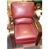 Image 1 : RED LEATHER RECLINER