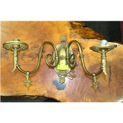 ANTIQUE ELECTRIC BRASS WALL SCONCE