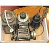 Image 1 : FLAT OF VINTAGE OIL LAMPS AND MORE