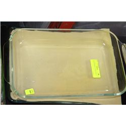 2 GLASS DISHES (1 PYREX 1 IKEA)