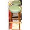 Image 1 : SET OF STOOLS FROM DOMINION CHAIR COMPANY