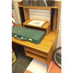 COMPUTER DESK WITH HUTCH, PULL OUT KEYBOARD, CD