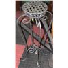 Image 1 : METAL PLANT STAND