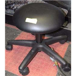 LEATHER SQUAT STOOL
