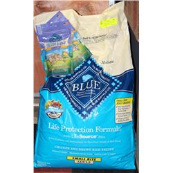 BLUE BUFFALO DOG FOOD LIFE PROTECTION CHICKEN &