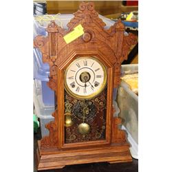WOODEN GINGERBREAD CLOCK