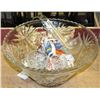 Image 1 : VINTAGE PUNCH BOWL SET WITH 5 CUPS