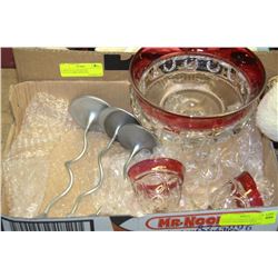 FLAT WITH 3 METAL PARTY LITE CANDLE HOLDERS FLOWER