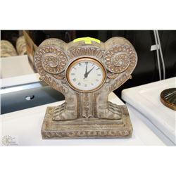 QUARTZ MANTLE DECORATIVE CLOCK