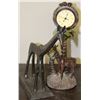 Image 1 : GIRAFFE CLOCK AND CAST IRON GIRAFFE