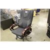 Image 2 : BLACK LEATHER AND MAHOGANY FRAME MOBILE EXECUTIVE MASSAGE CHAIR