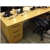 Image 2 : MAPLE 6' EXECUTIVE DESK WITH MATCHING CREDENZA