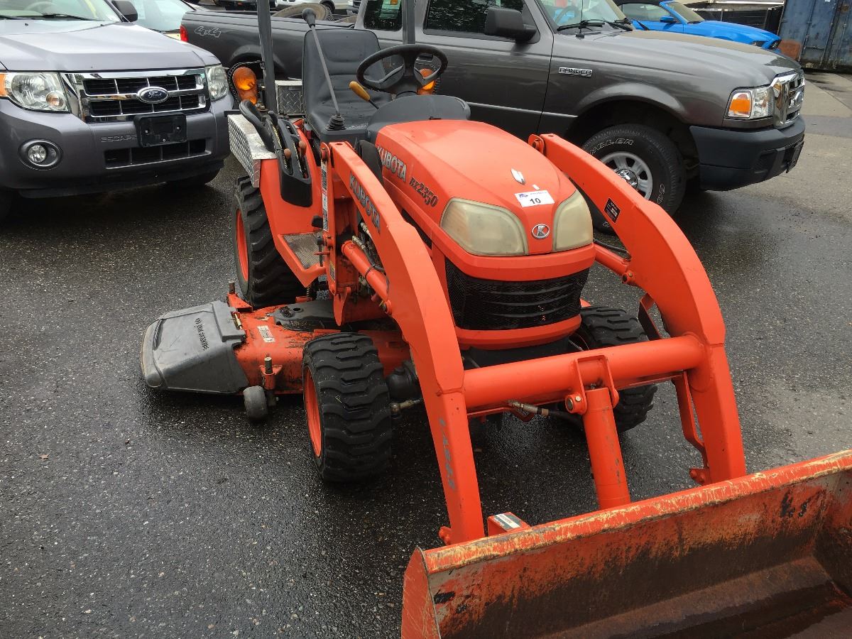 KUBOTA BX2350 TRACTOR WITH LA243 LOADER