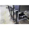 Image 1 : 4 RETRACTABLE STANCHIONS