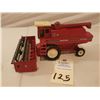 Image 1 : Ertl Case IH Axial Flow w/ Head- 1/16th Scale