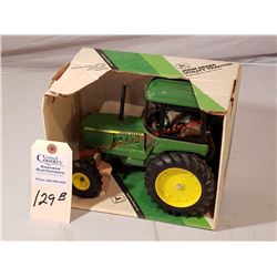 Ertl John Deere Utility 2550 MFD Tractor w/ box