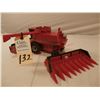 Image 1 : Ertl IHC 2188 Combine w/ 8 row corn & flex head