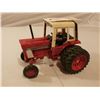 Image 2 : Ertl IHC 1586 Tractor w/ Cab 1/16th Scale