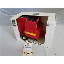 Ertl 1/16 New Holland 660 Auto Wrap Round Baler
